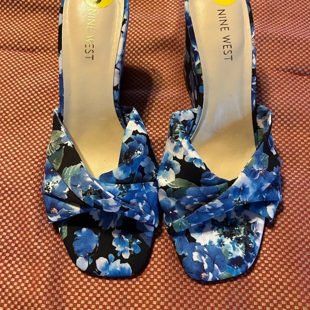 Nine West Blue Floral Women's Wedges